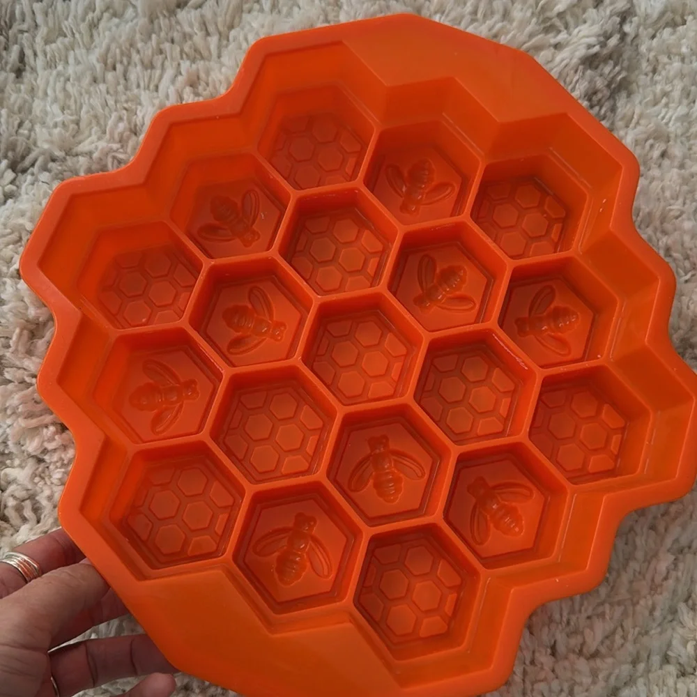 Amazon Orange Honeycomb Silicone Baking Mold
